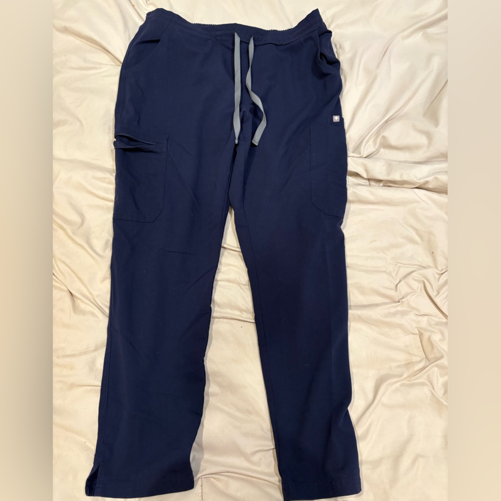 Figs women’s scrub pants